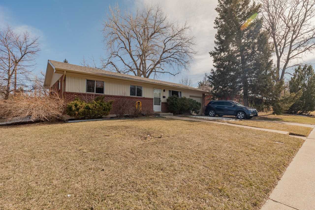 760 39th St #1 - Photo 2 of 25