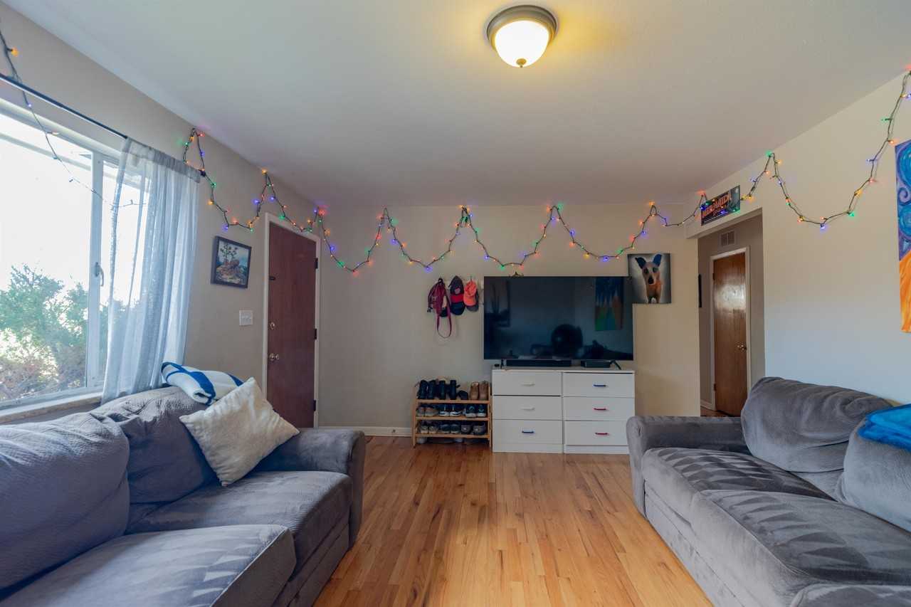 760 39th St #1 - Photo 4 of 25