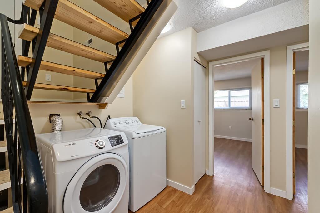 Stanley Apartments - Photo 3 of 10