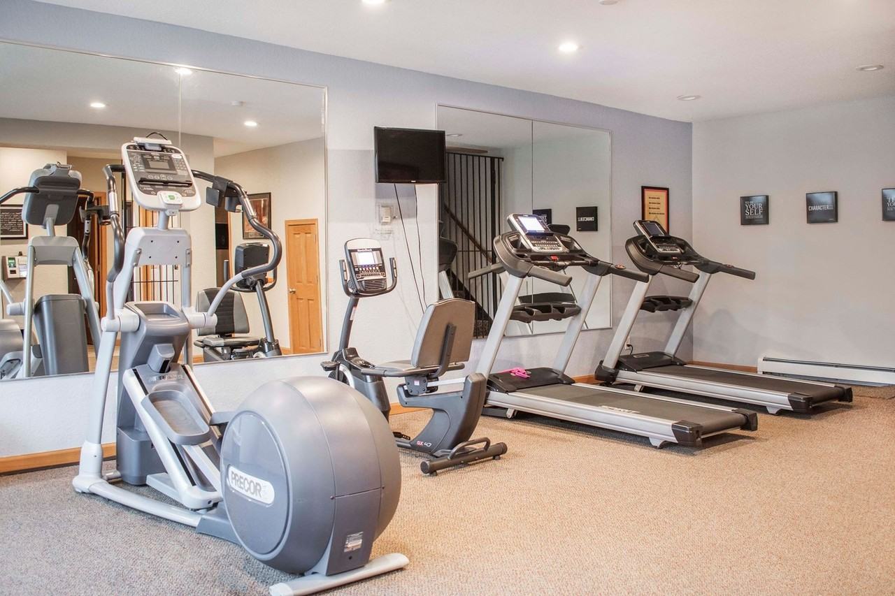 Riverview - Photo 7 of 72