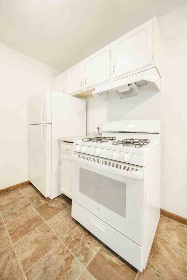 Riverview - Photo 4 of 72