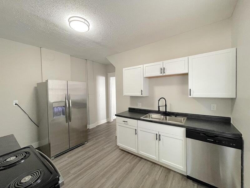 1527 N Olney St - Photo 2 of 11