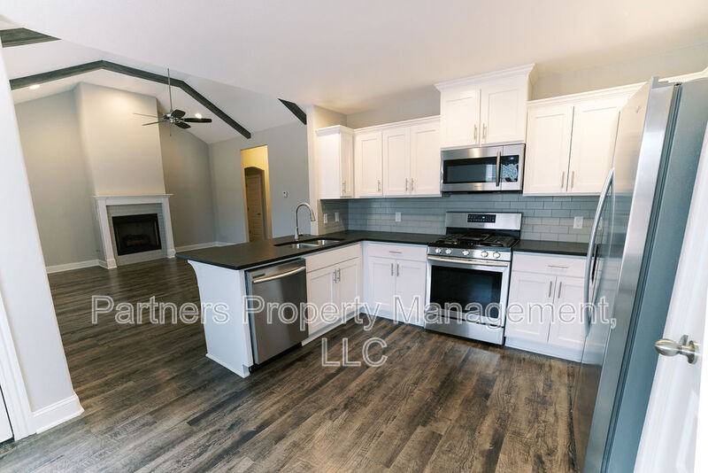 372 W Canada Dr - Photo 3 of 20