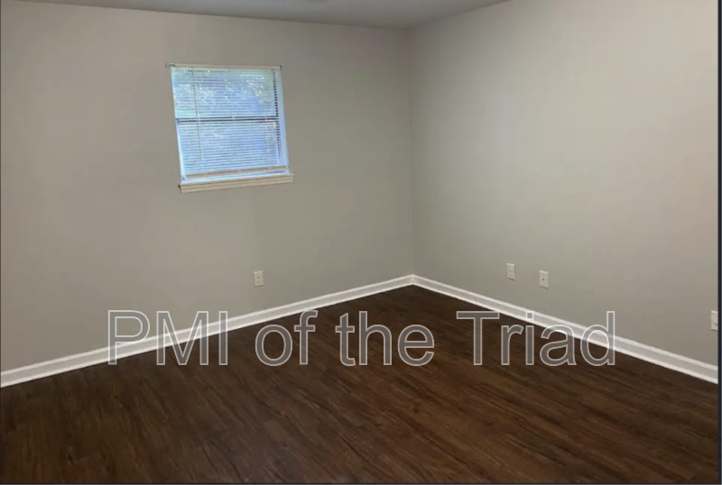 1600 Oak Croft Ct #C - Photo 4 of 24