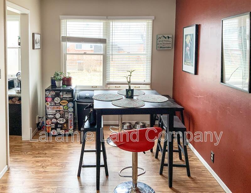 1011 W Curtis St - Photo 6 of 15