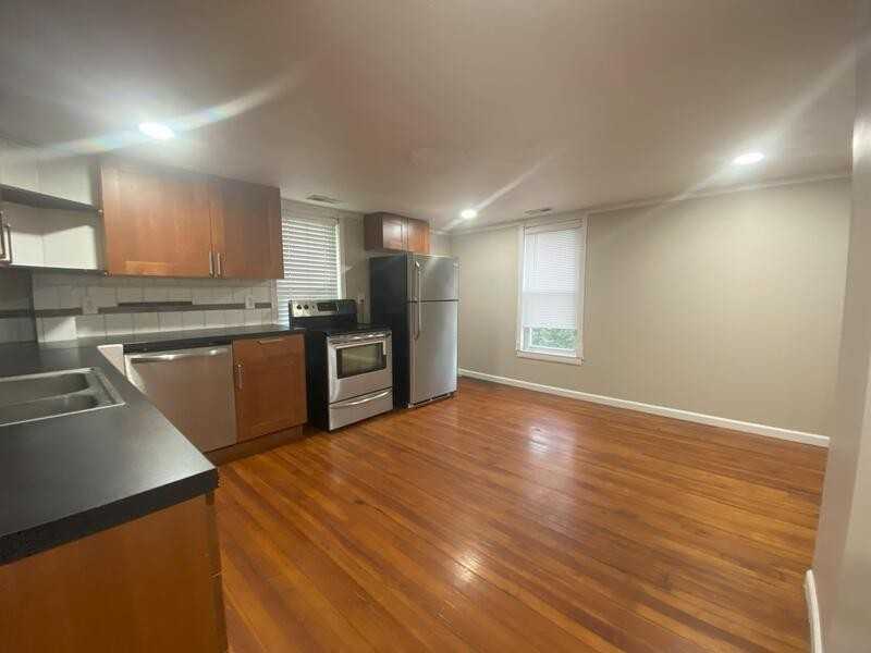 2905 Charleston Ave - Photo 6 of 19