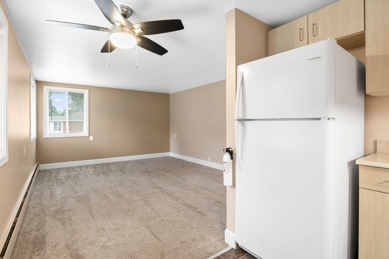 Stonewood Apartments - Photo 6 of 8