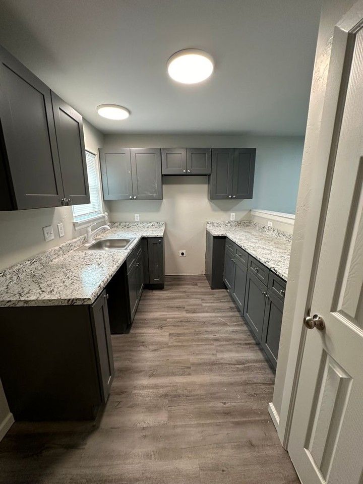 400 Ne 115th St - Photo 3 of 15