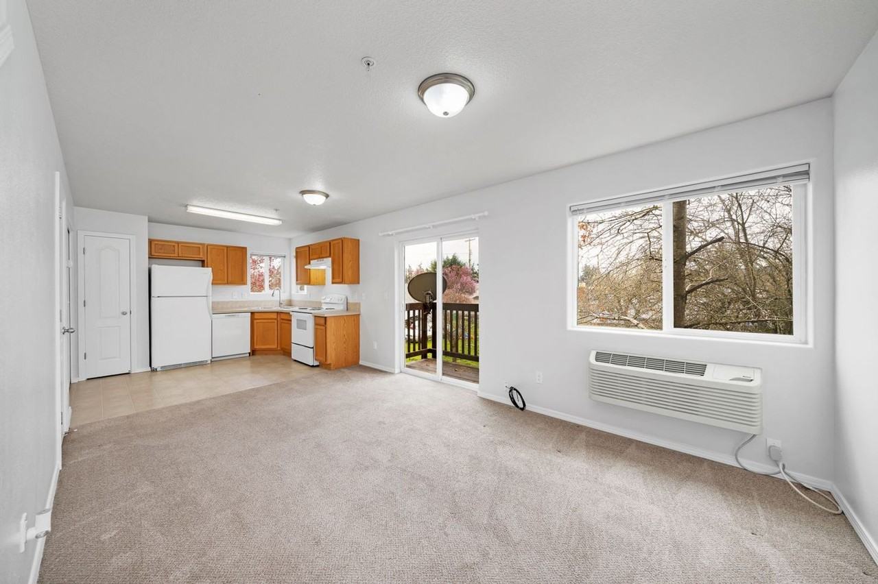 3317 Se 122nd Ave - Photo 7 of 40