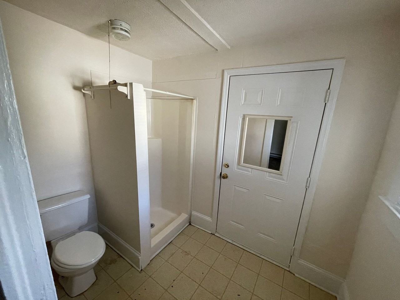 208 E Georgia Ave - Photo 6 of 9