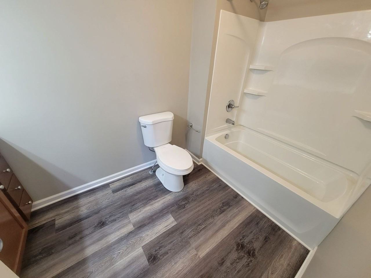 6001 Yosemite Dr - Photo 3 of 13