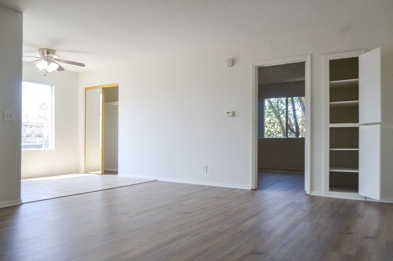 Santa Barbara Apts - Photo 3 of 27