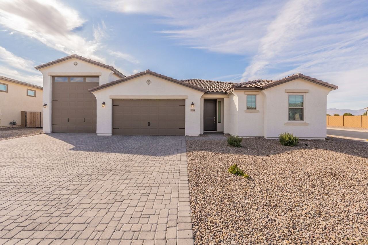 22268 N Risa Dr - Photo 2 of 50
