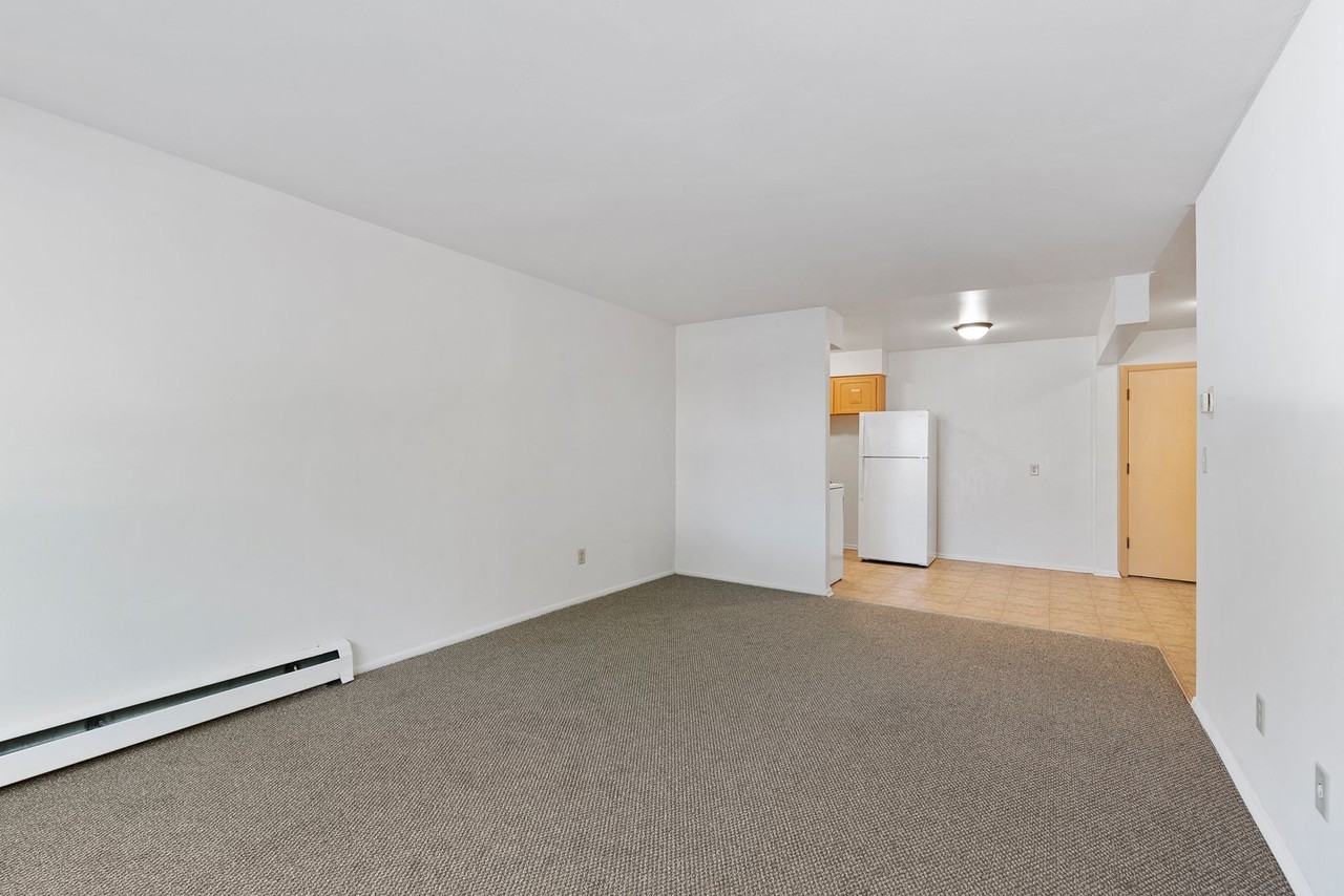 Merrill Park Apartments - Photo 5 of 7