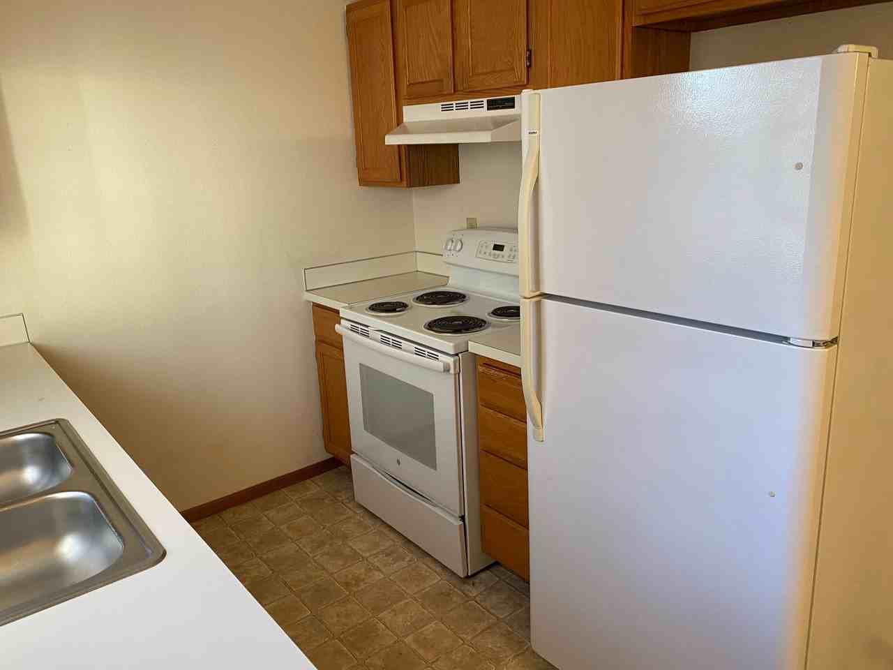 Denny - 1005 Crestview Ln - Photo 3 of 9