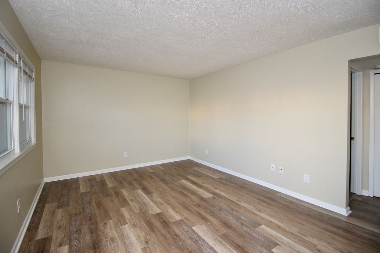 Savannah Terrace 4708 Apartments 4708 Fury Way, Louisville, KY 40258 Zumper