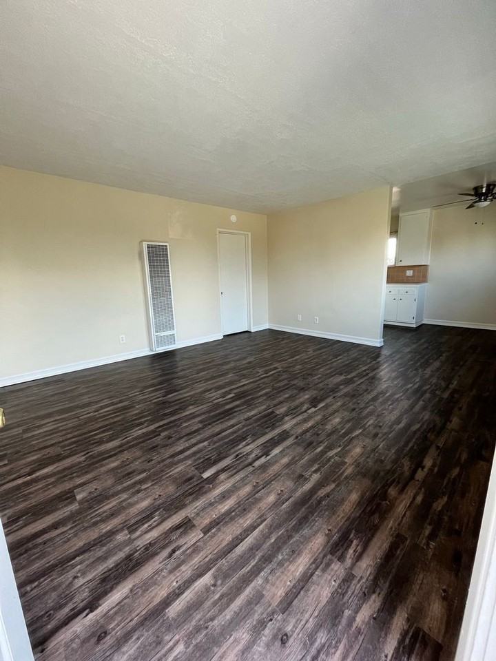 33rd St., 4001 - Photo 2 of 6