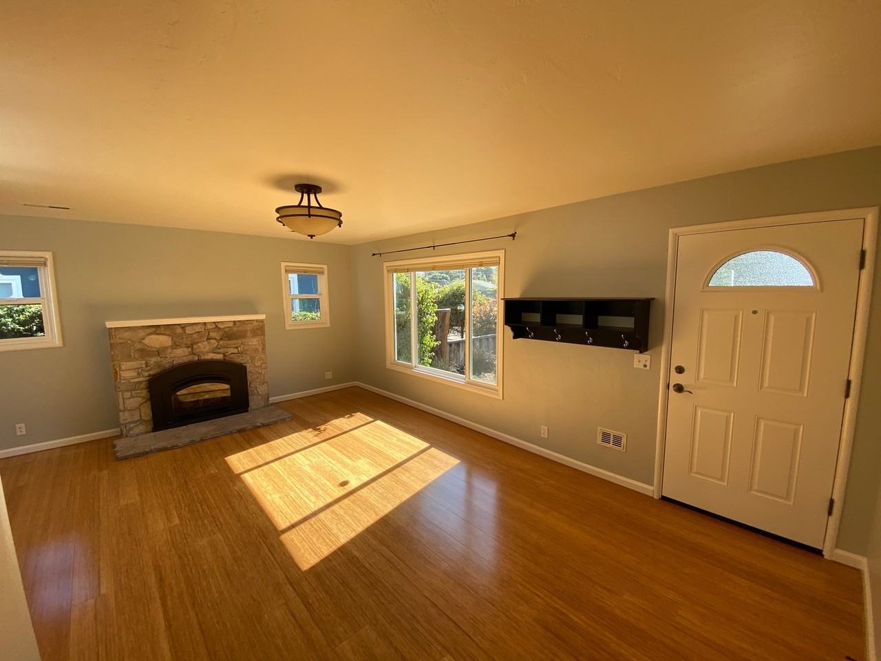315 Grant Street - Photo 2 of 18