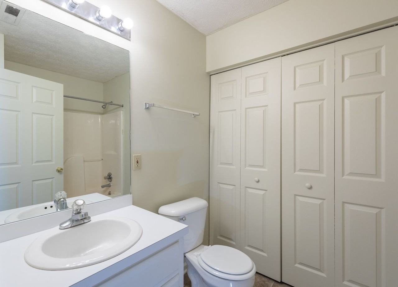 Rose Hill Versailles - Photo 6 of 11