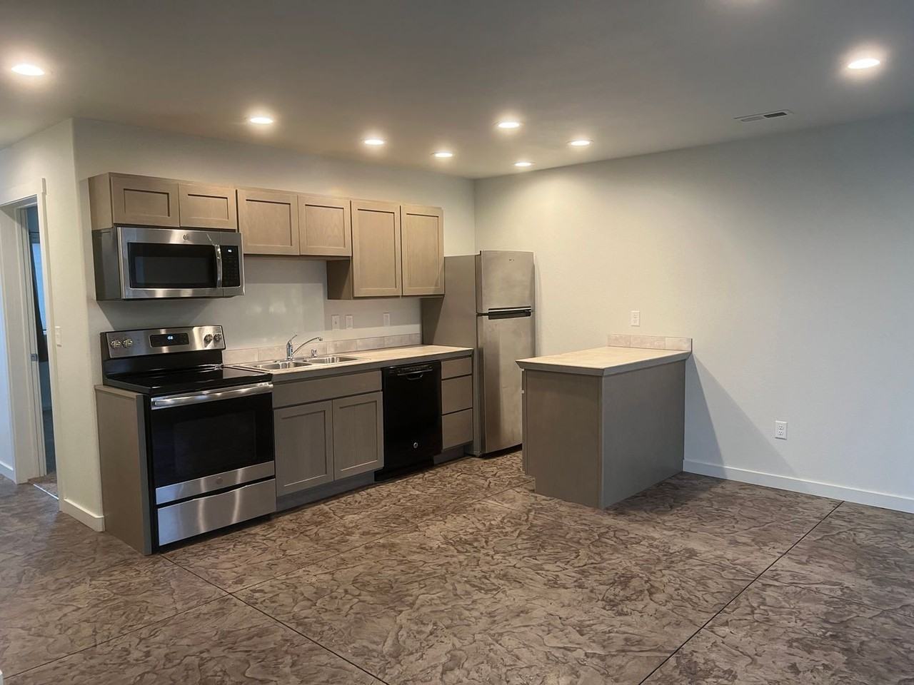 320 Woods 4-plex - Photo 2 of 9