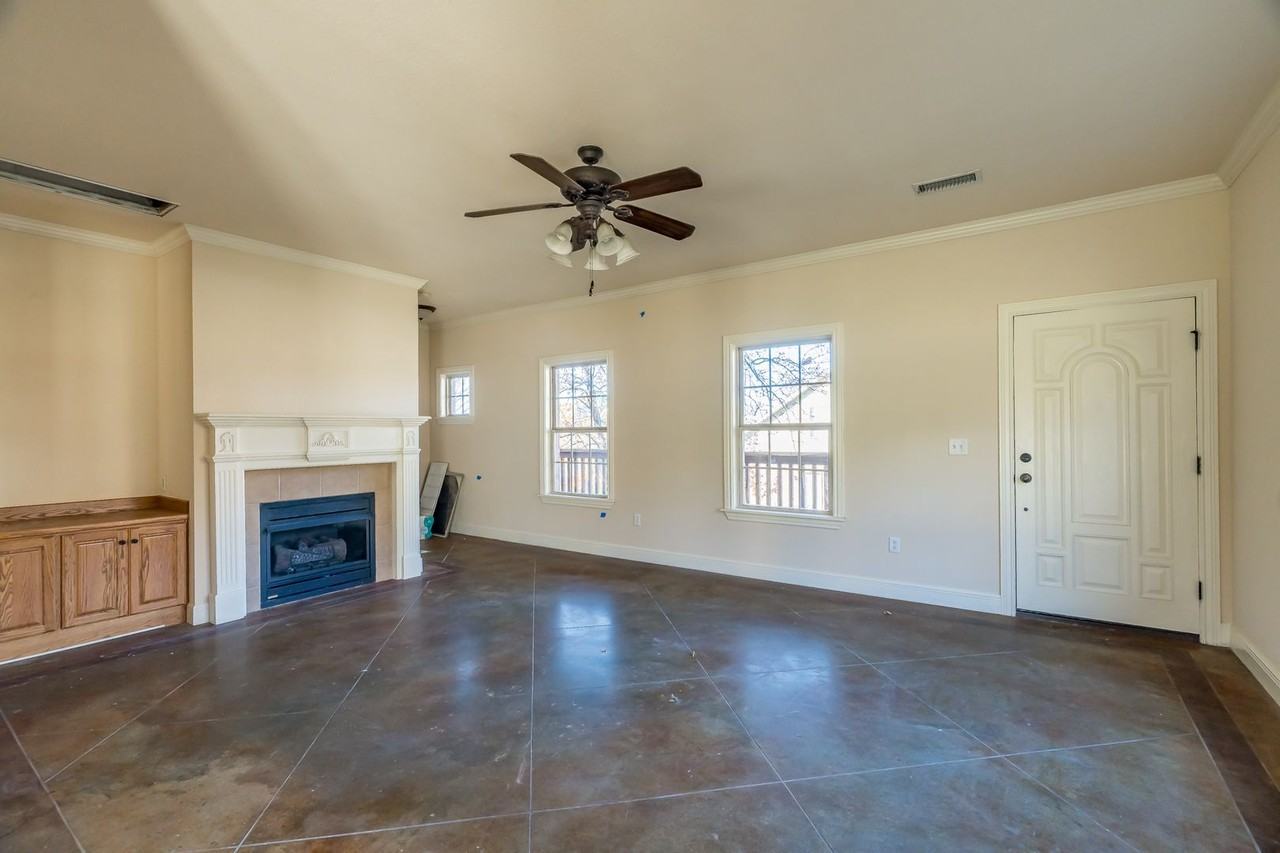 1808 W Wedington Dr - Photo 4 of 23