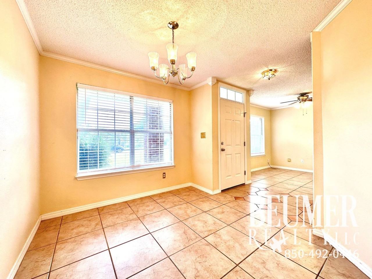 7427 Saint James Pl - Photo 3 of 37