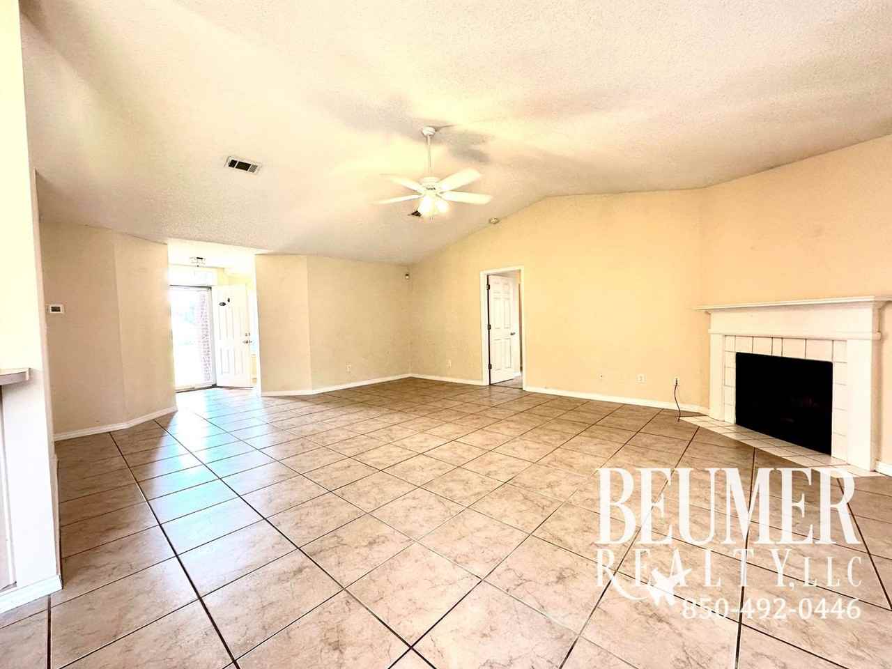 7427 Saint James Pl - Photo 5 of 37