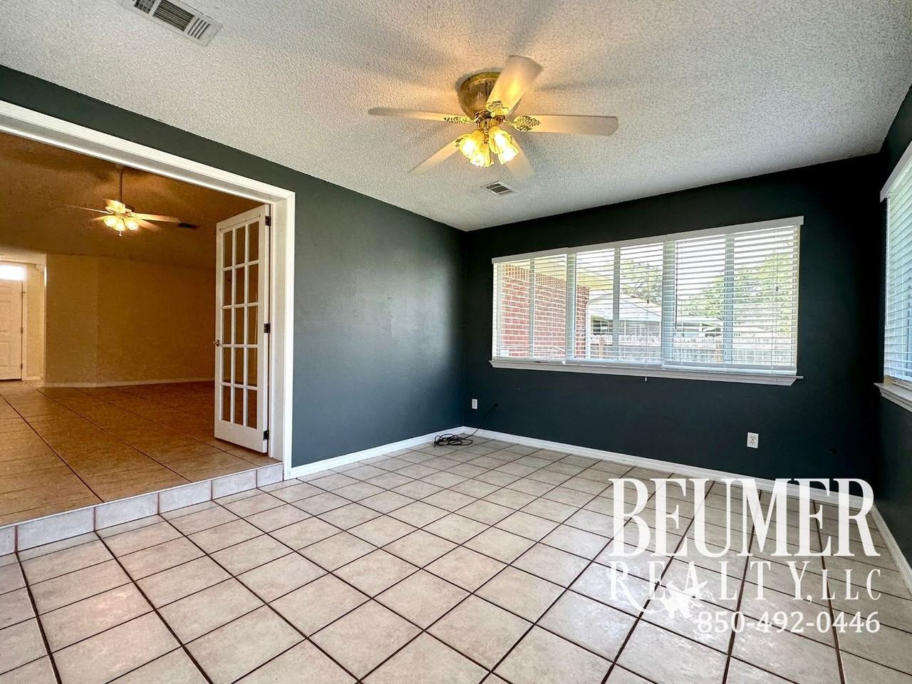 7427 Saint James Pl - Photo 6 of 37