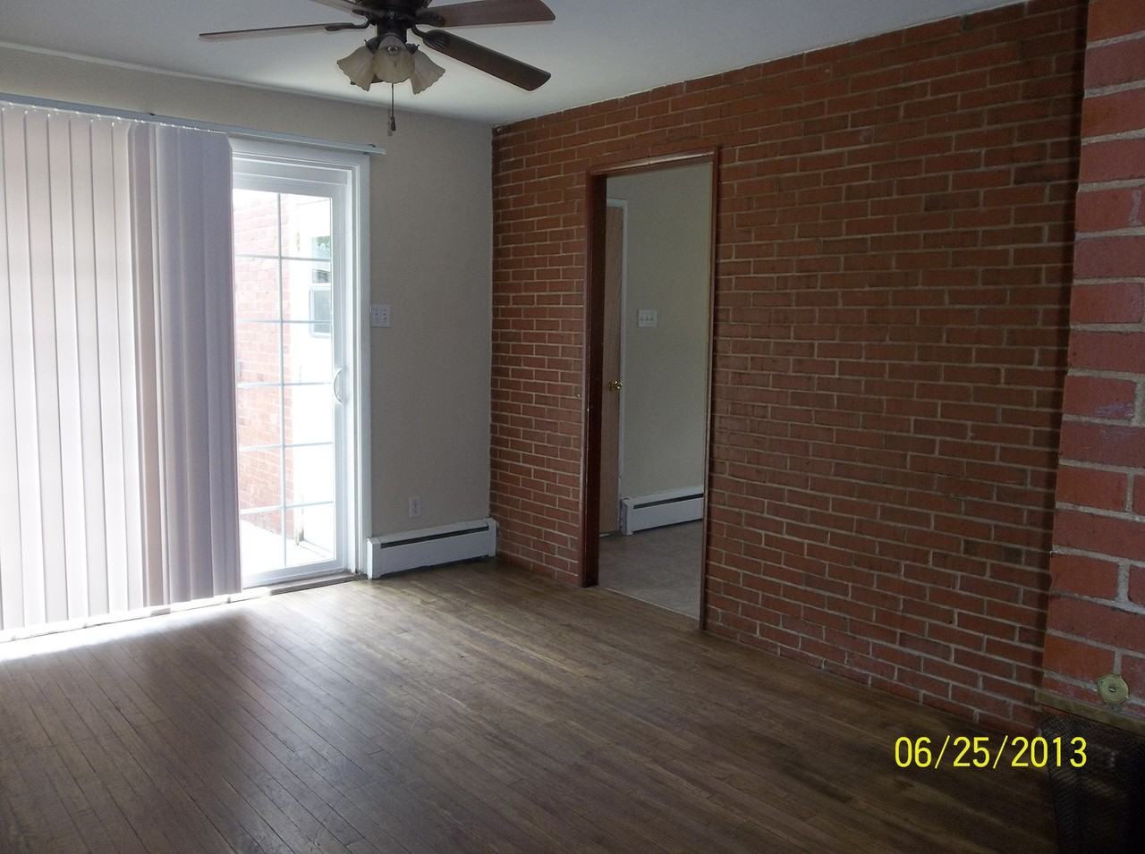301 N Normal St - Photo 2 of 9