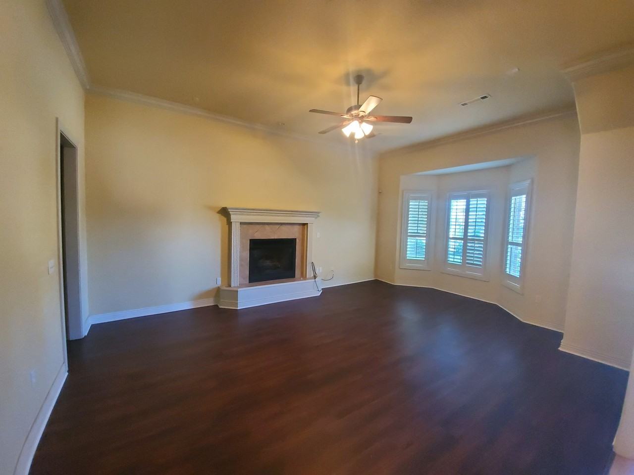 448 S Pierremont Dr - Photo 2 of 9