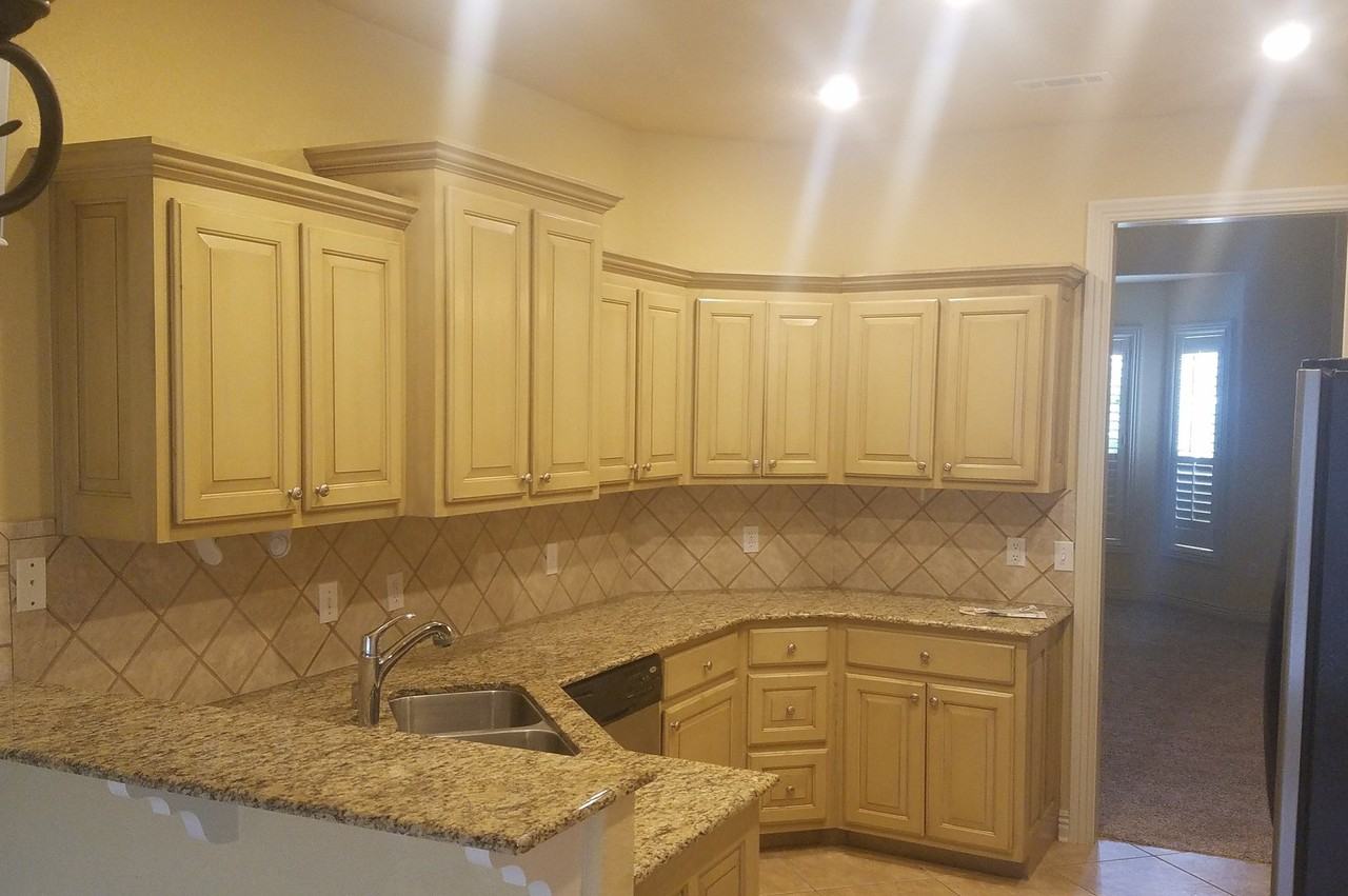 448 S Pierremont Dr - Photo 3 of 9