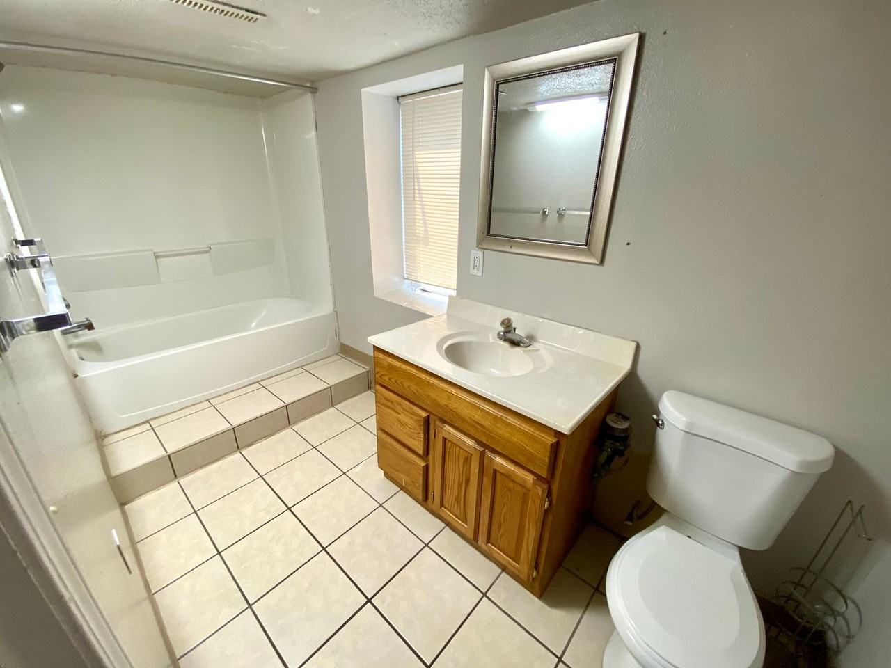 706 10th Street North - Photo 2 of 19