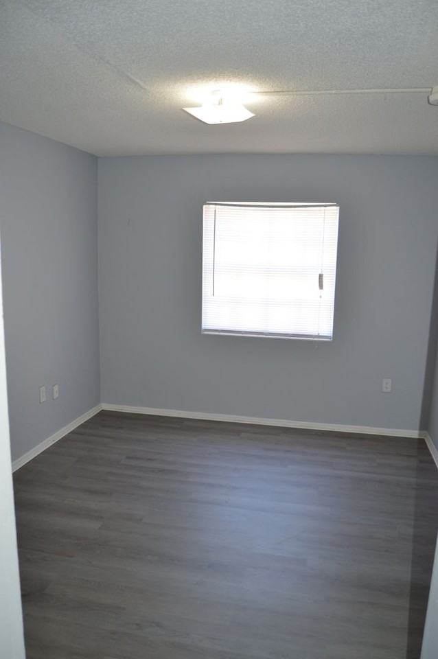 2517 Caper Ln #103 - Photo 6 of 9