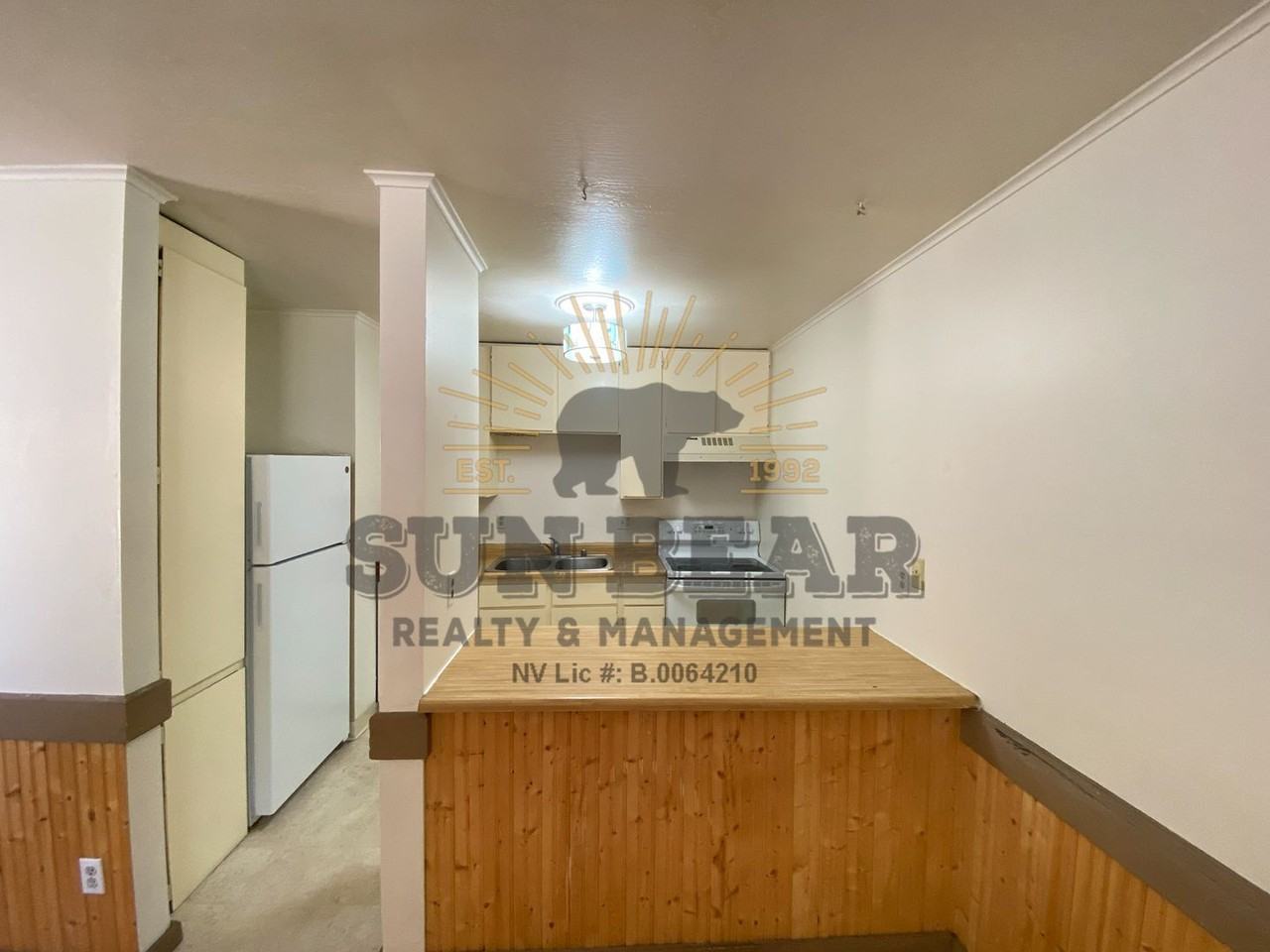872 Tanager St - Photo 4 of 12