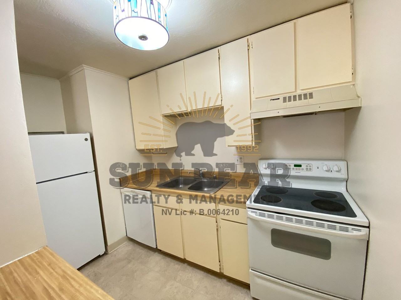 872 Tanager St - Photo 5 of 12