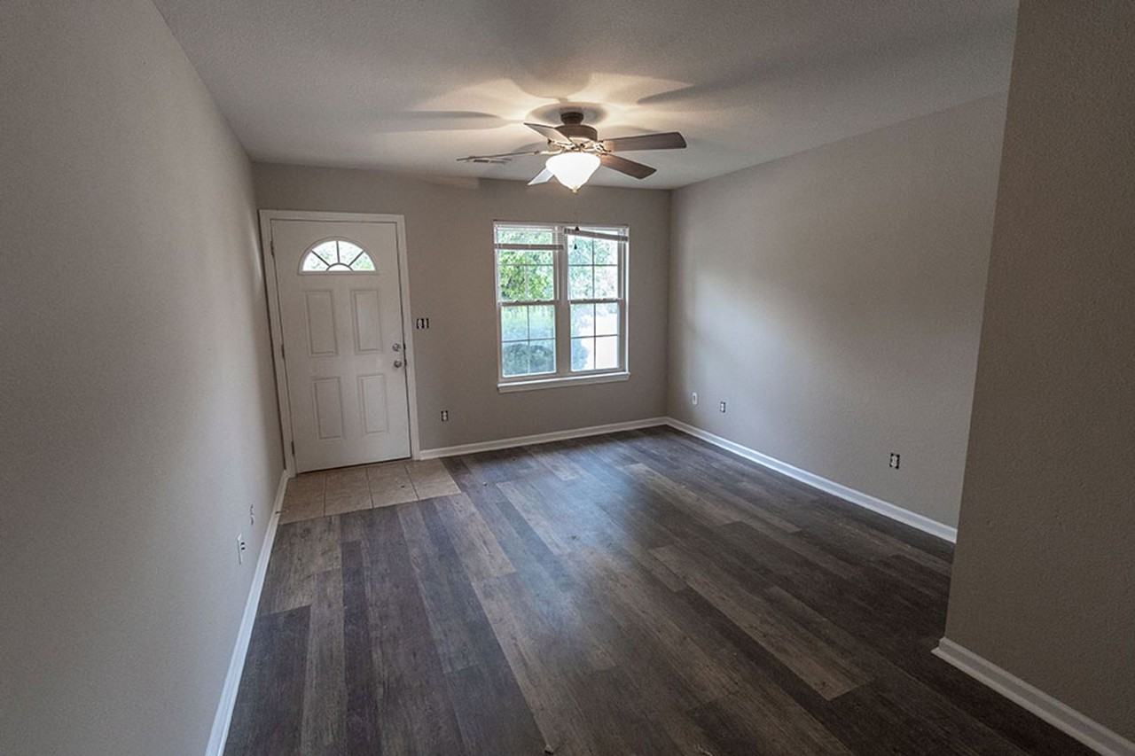 1302 E Brown School Rd - Photo 2 of 29