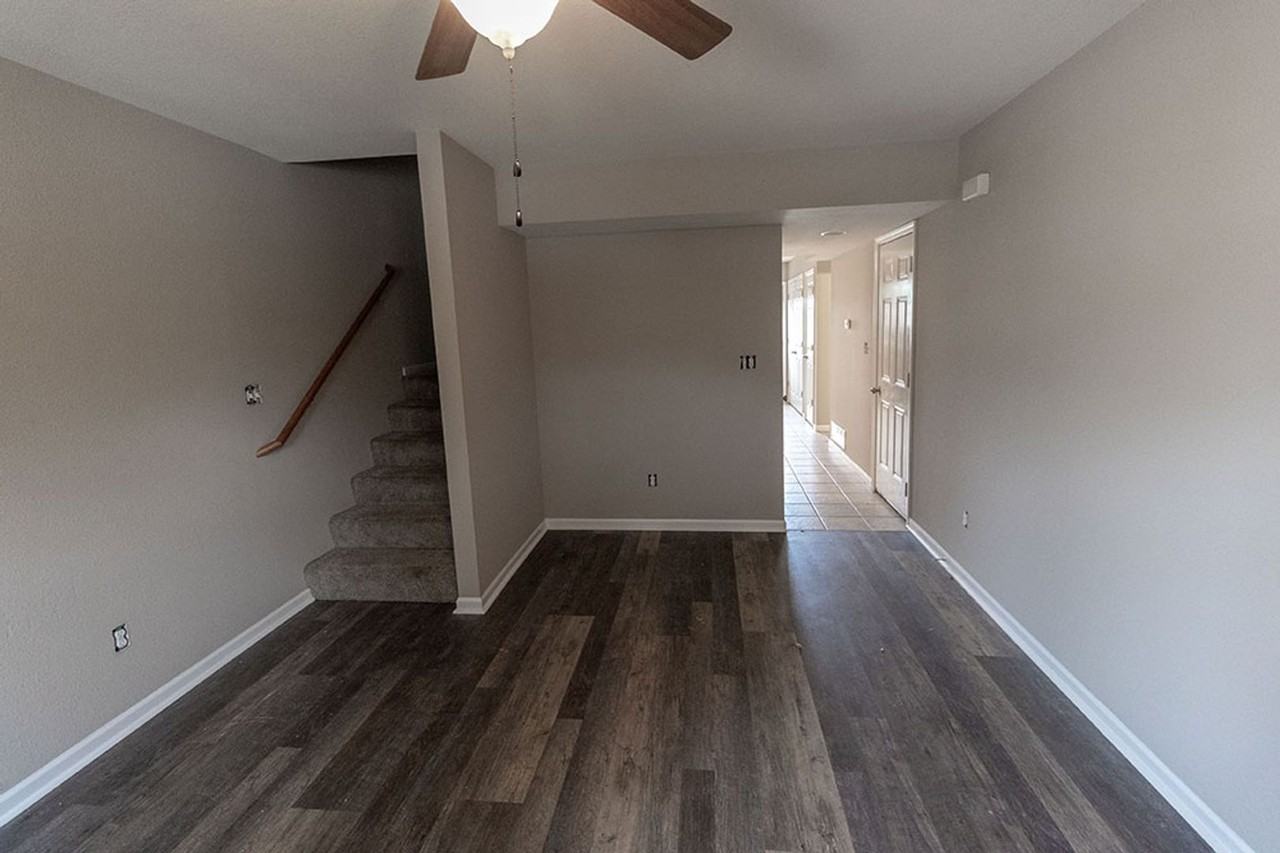 1302 E Brown School Rd - Photo 3 of 29