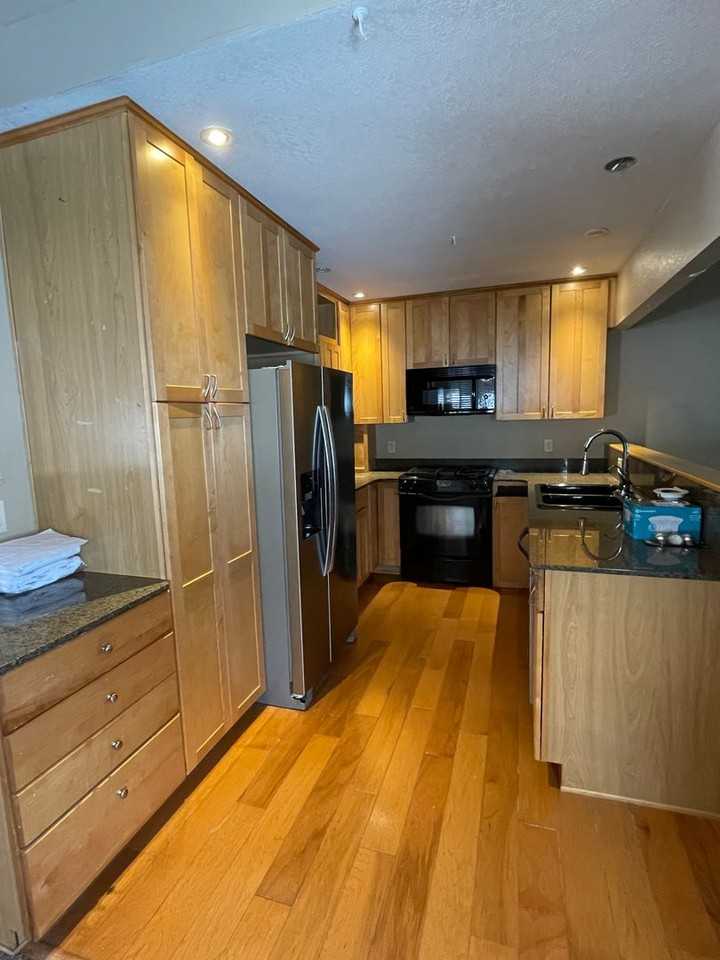 17185 Trailwinds Pl - Photo 4 of 12