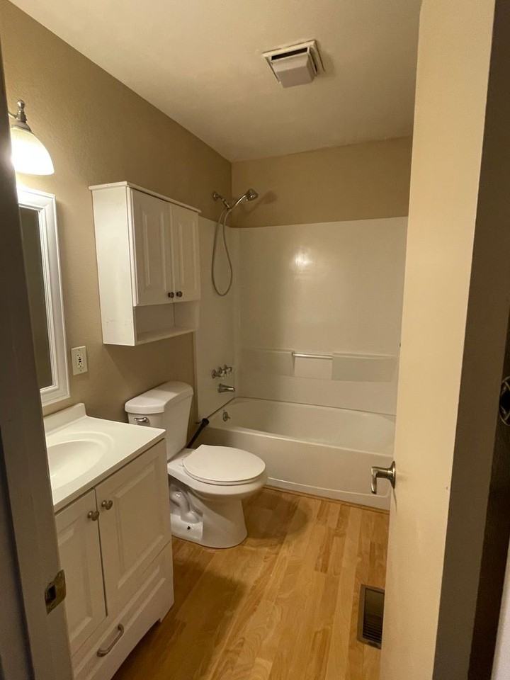 17185 Trailwinds Pl - Photo 7 of 12