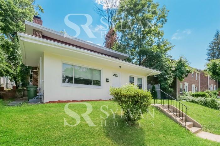 415 S Wickham Rd - Photo 2 of 15