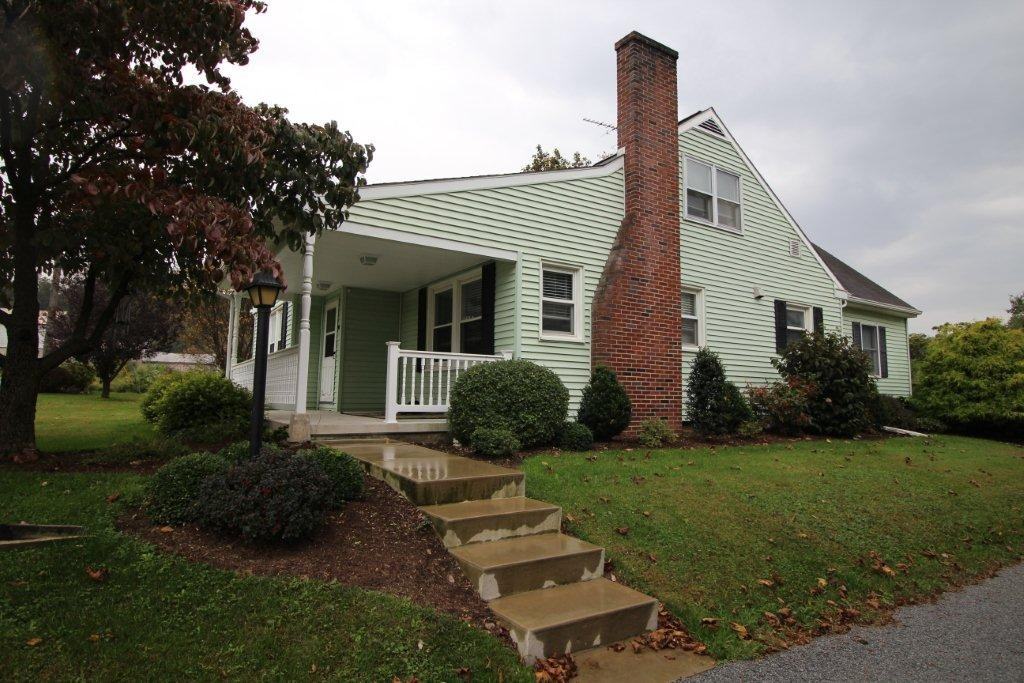 104 Summit Hill Rd - Photo 2 of 17