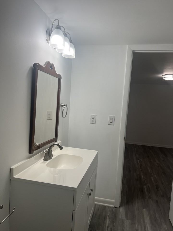 16 Lee Rd #NA - Photo 3 of 10