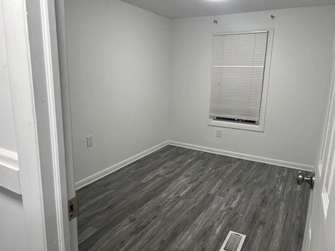 16 Lee Rd #NA - Photo 6 of 10