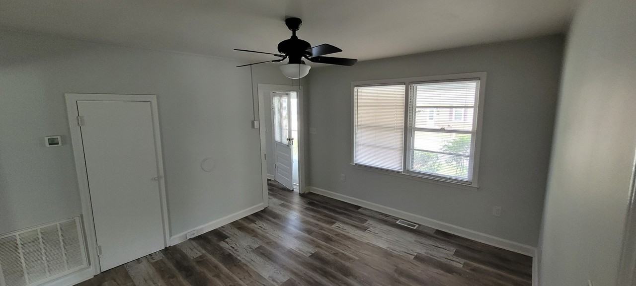 914 Cranbrook St #NA - Photo 2 of 6