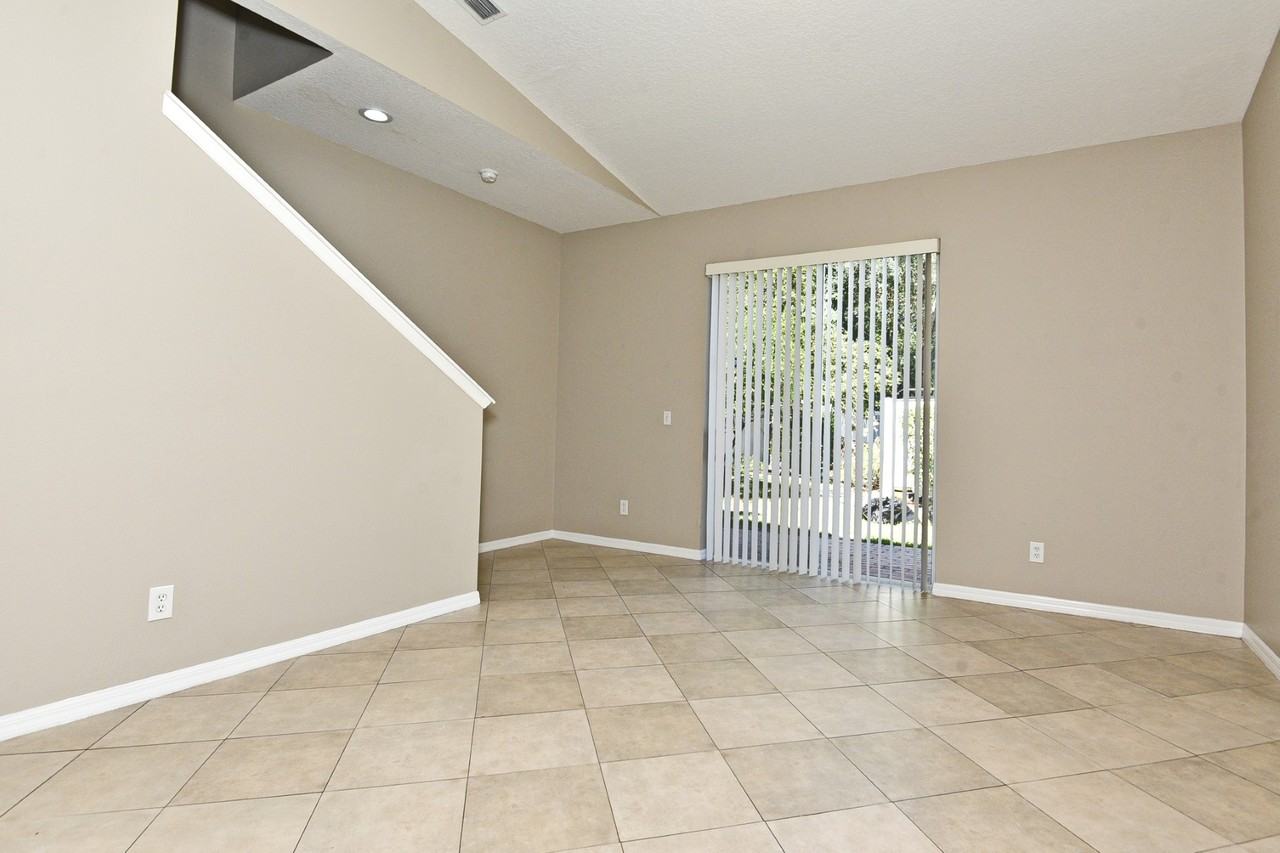 1226 Sandstone Run #NA - Photo 2 of 21