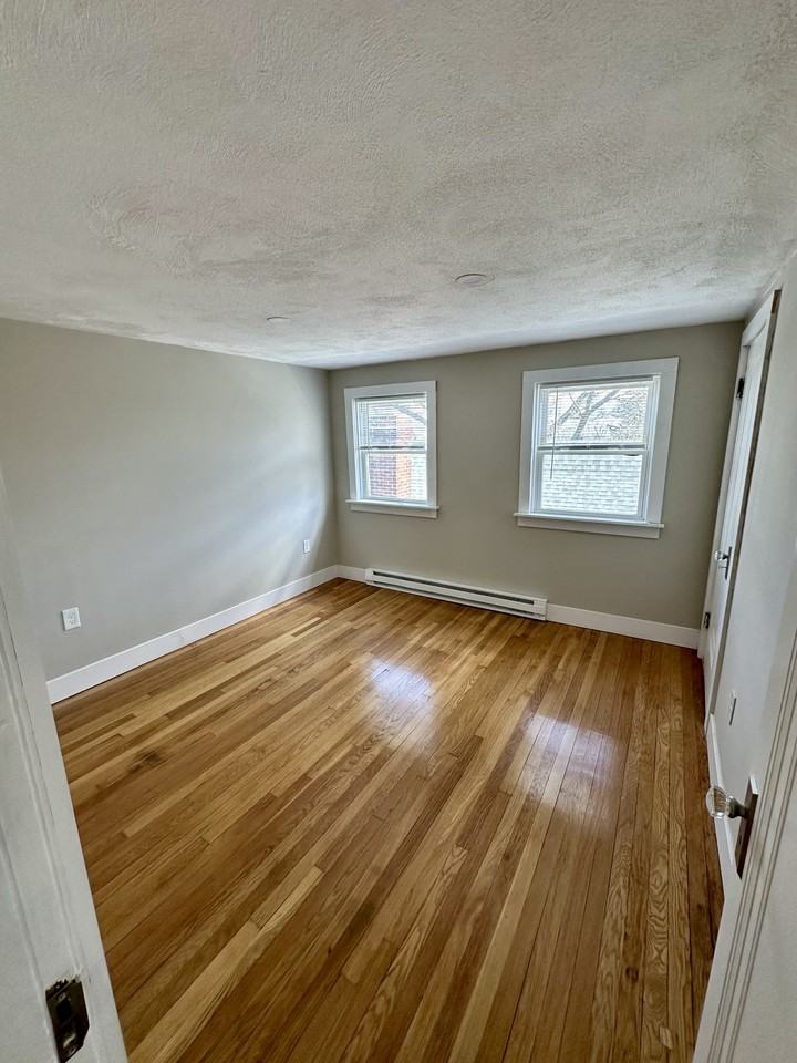 113 Lauriston St #115-3 - Photo 2 of 10