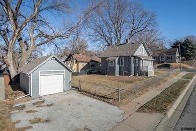 1022 S 46th Ave #NA - Photo 3 of 17