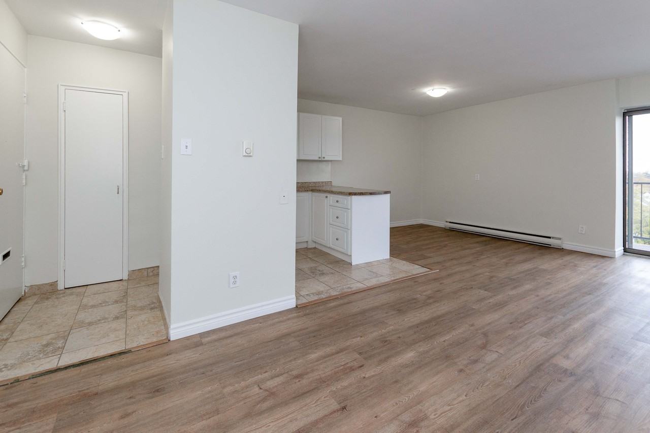 Regal Towers Apartments 880 Colborne Rd, Sarnia, ON N7V 3K3 Zumper