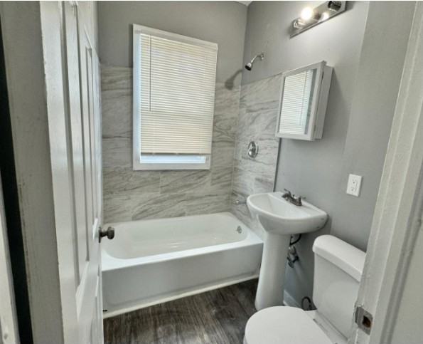 3027 Northwestern St #1 - Photo 2 of 15