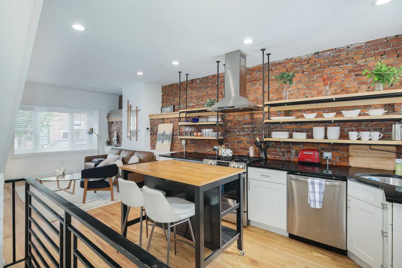 2223 Taggert St #1 - Photo 6 of 28